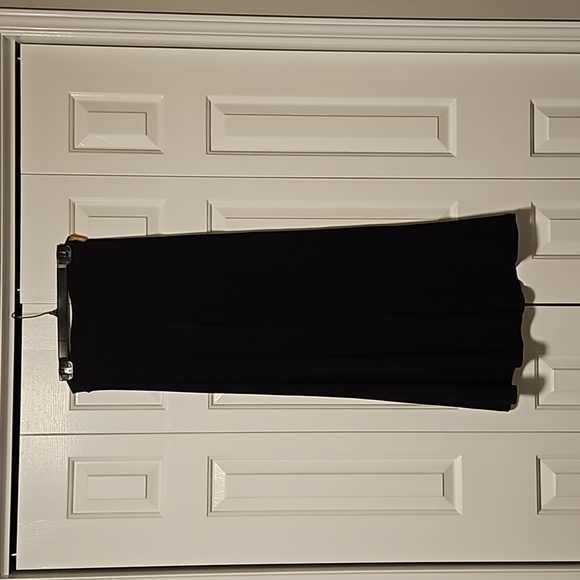 💖$5 add to bundle Wide leg dress pant with gold waist band💖 - Picture 3 of 3